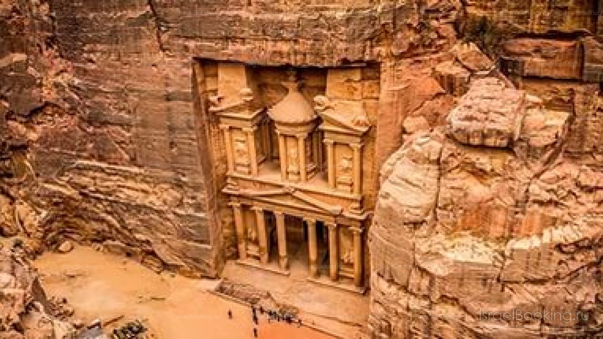 Tour to Petra   dinner